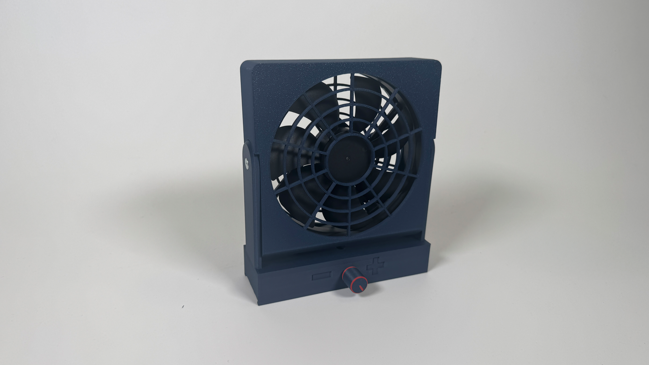 Regelbarer Windgenerator