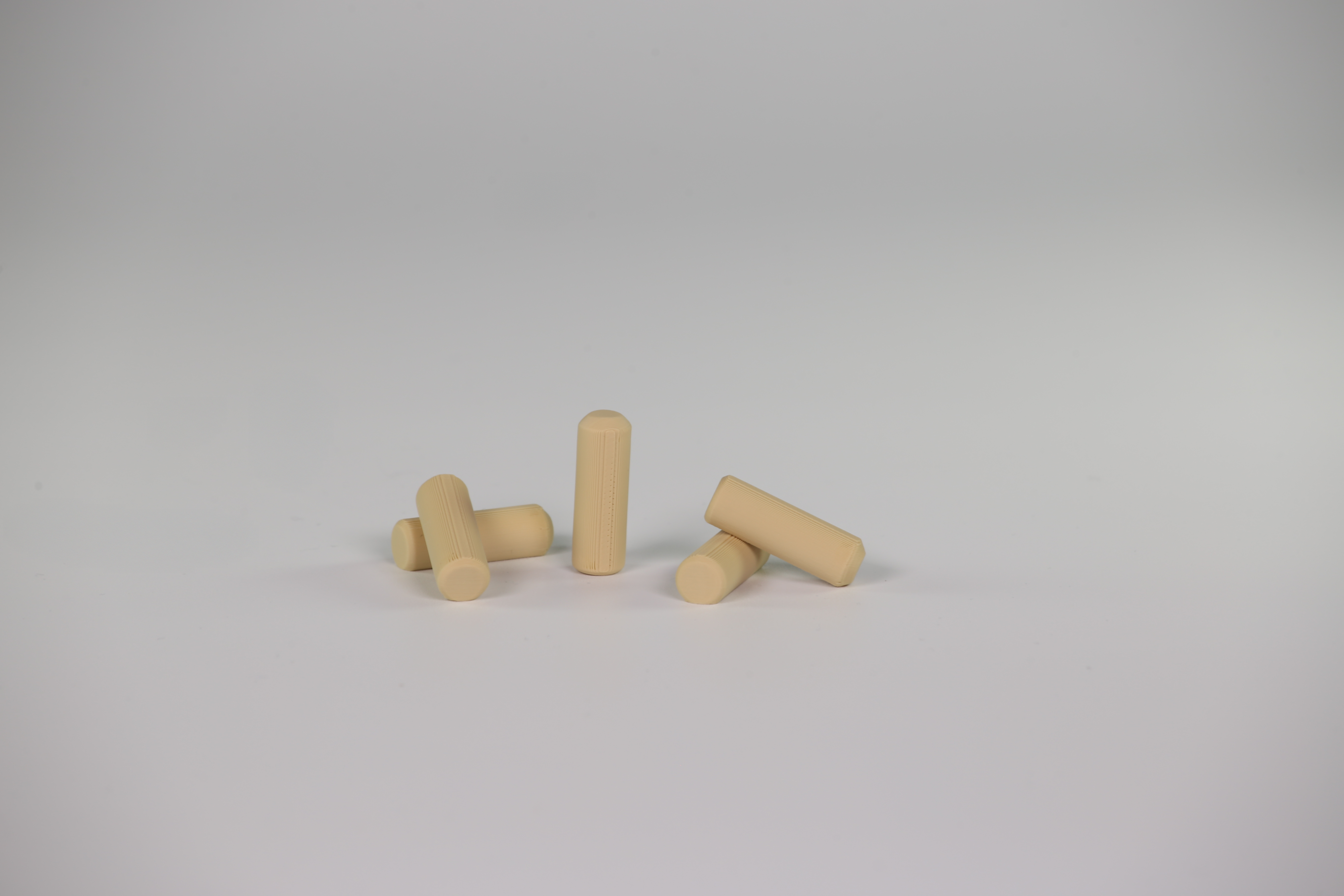 kurze Zapfen in beige