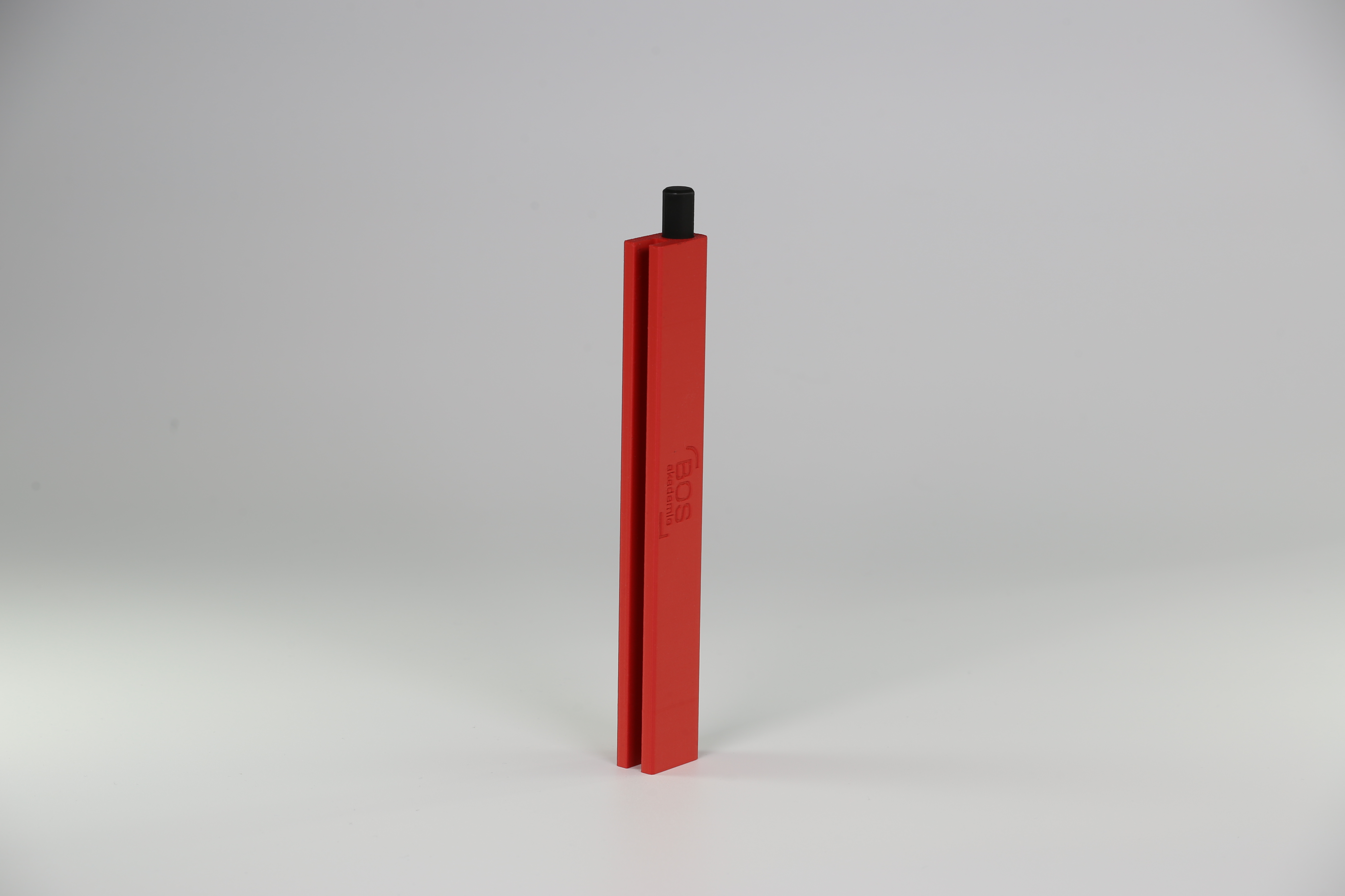 Einseitiger Pfeiler in rot Einseitiger Pfeiler in rot