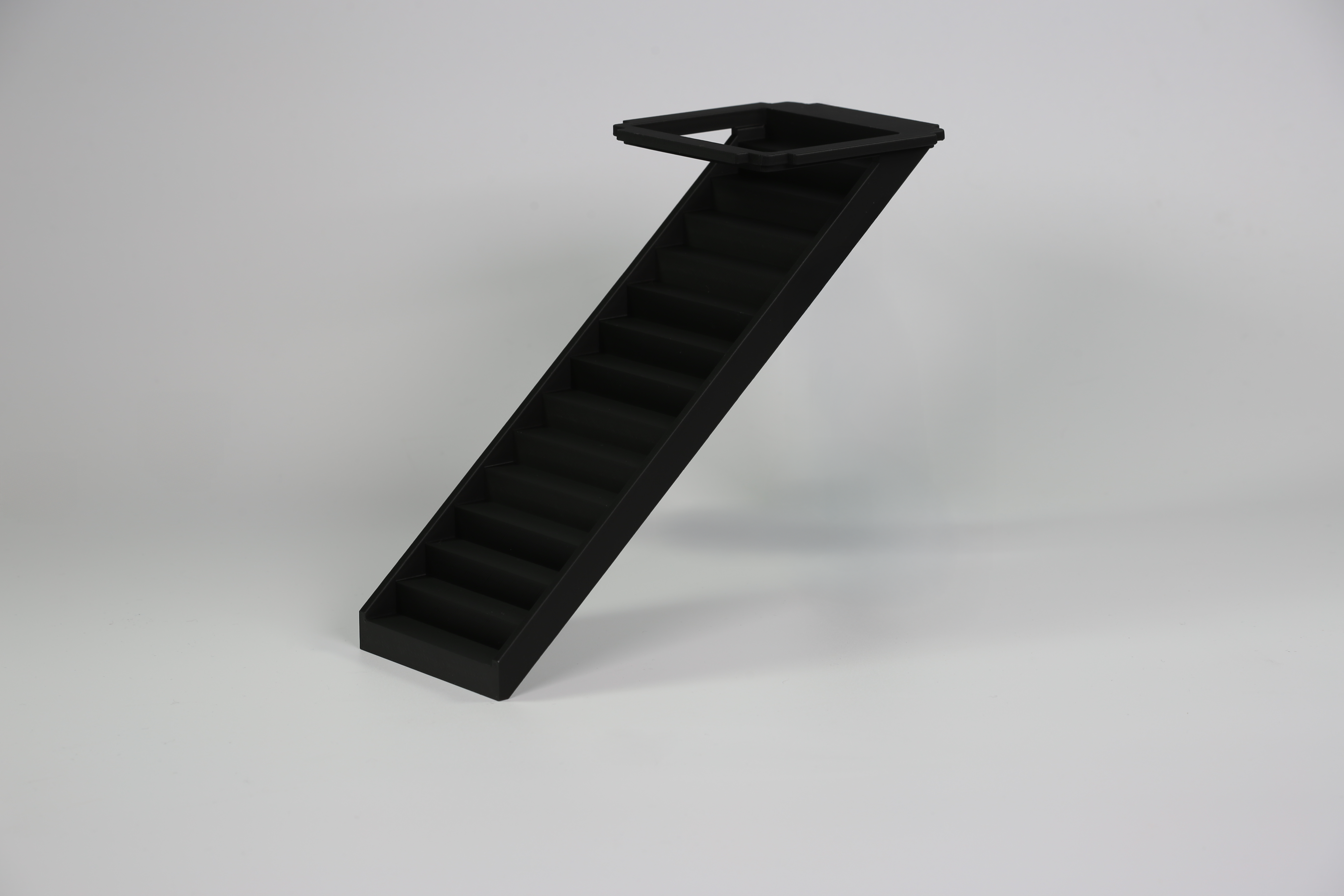 Gerade Treppe in schwarz