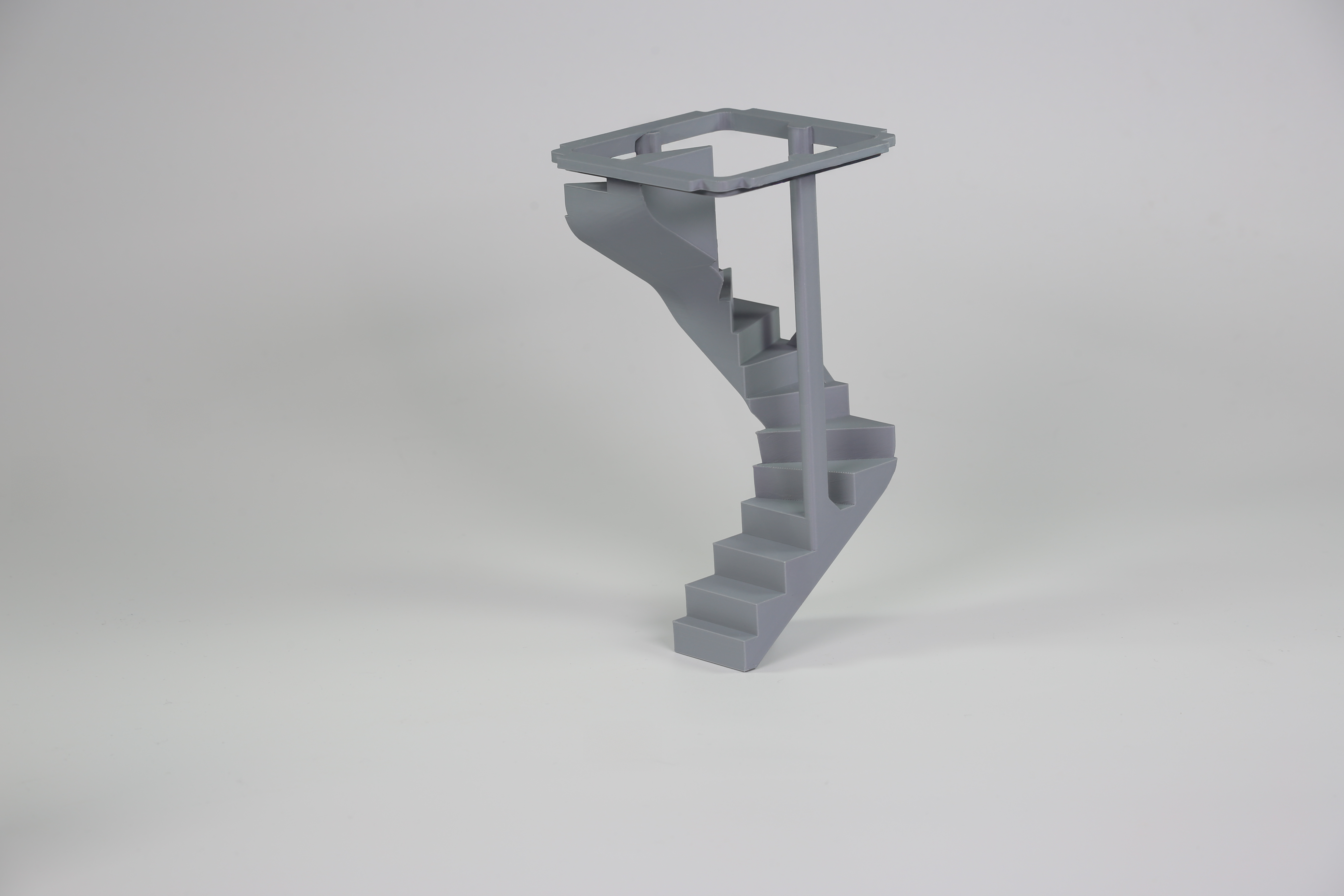 Wendeltreppe in grau