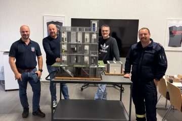 Auslieferung des Taktik-Trainers an die Verbandsgemeinde Lingenfeld