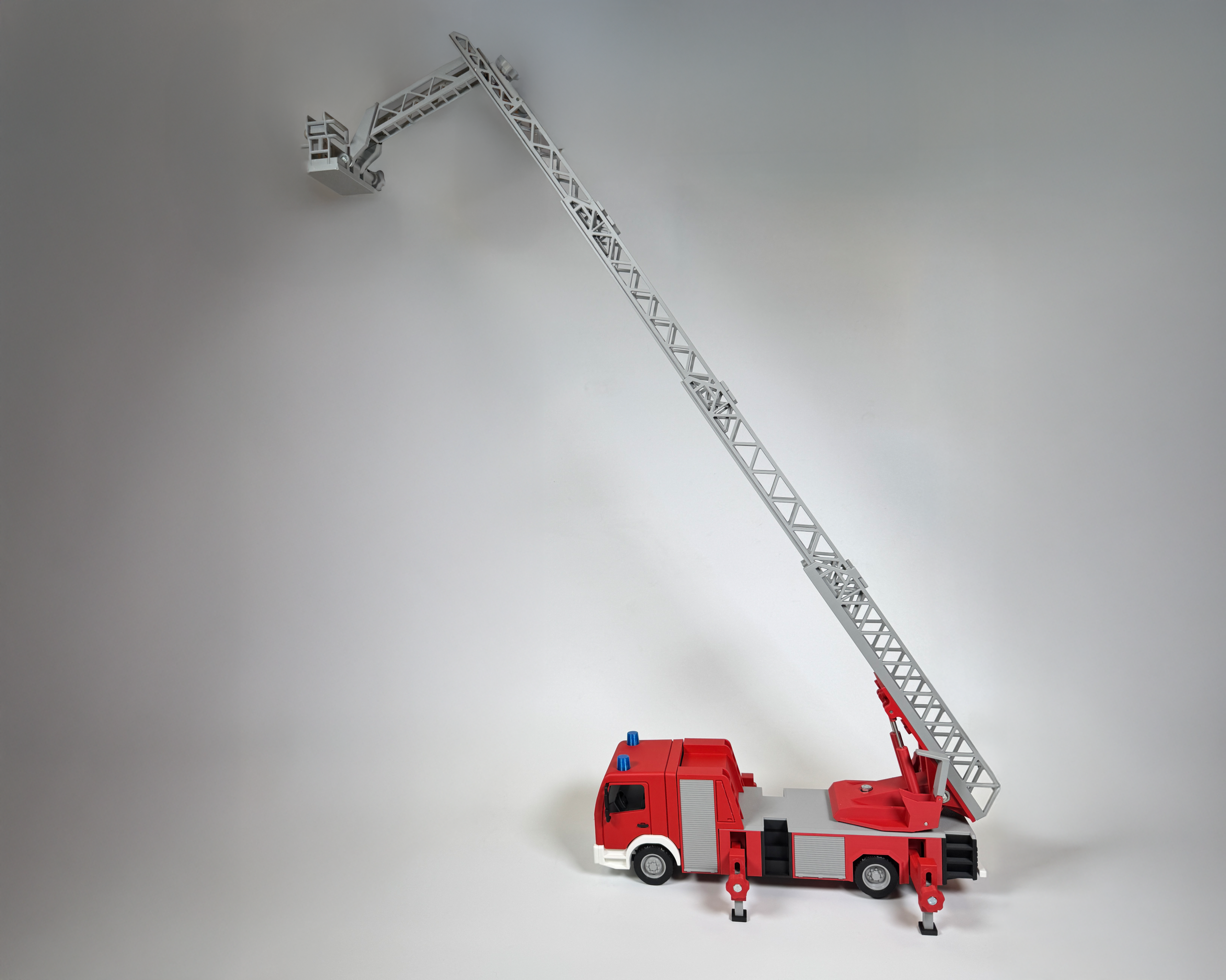 Drehleiter-Trainer DLA(K) im ausgefahrenen Zustand